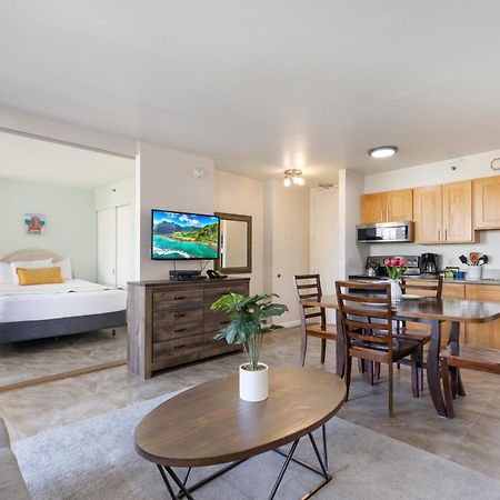 Light & Airy 8Th Floor Ocean View Condo With Lanai Condo Honolulu Buitenkant foto