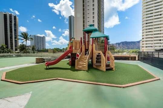 Light & Airy 8Th Floor Ocean View Condo With Lanai Condo Honolulu Buitenkant foto